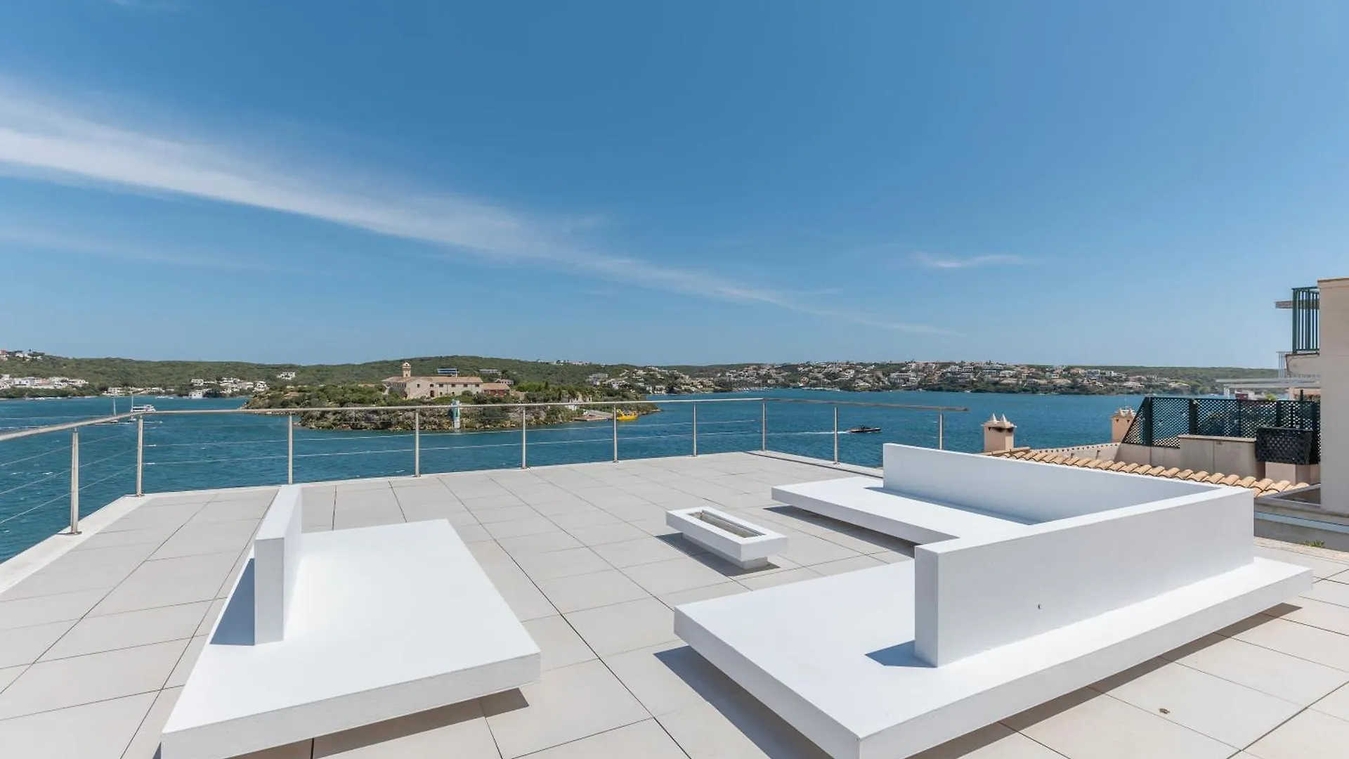 Hastinapura, Acceso Directo Al Mar Villa Es Castell